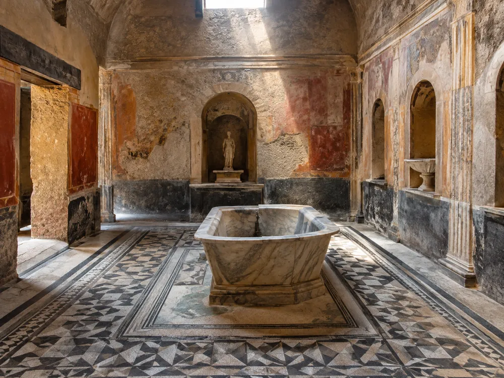 All’interno delle Terme Centrali di Ercolano